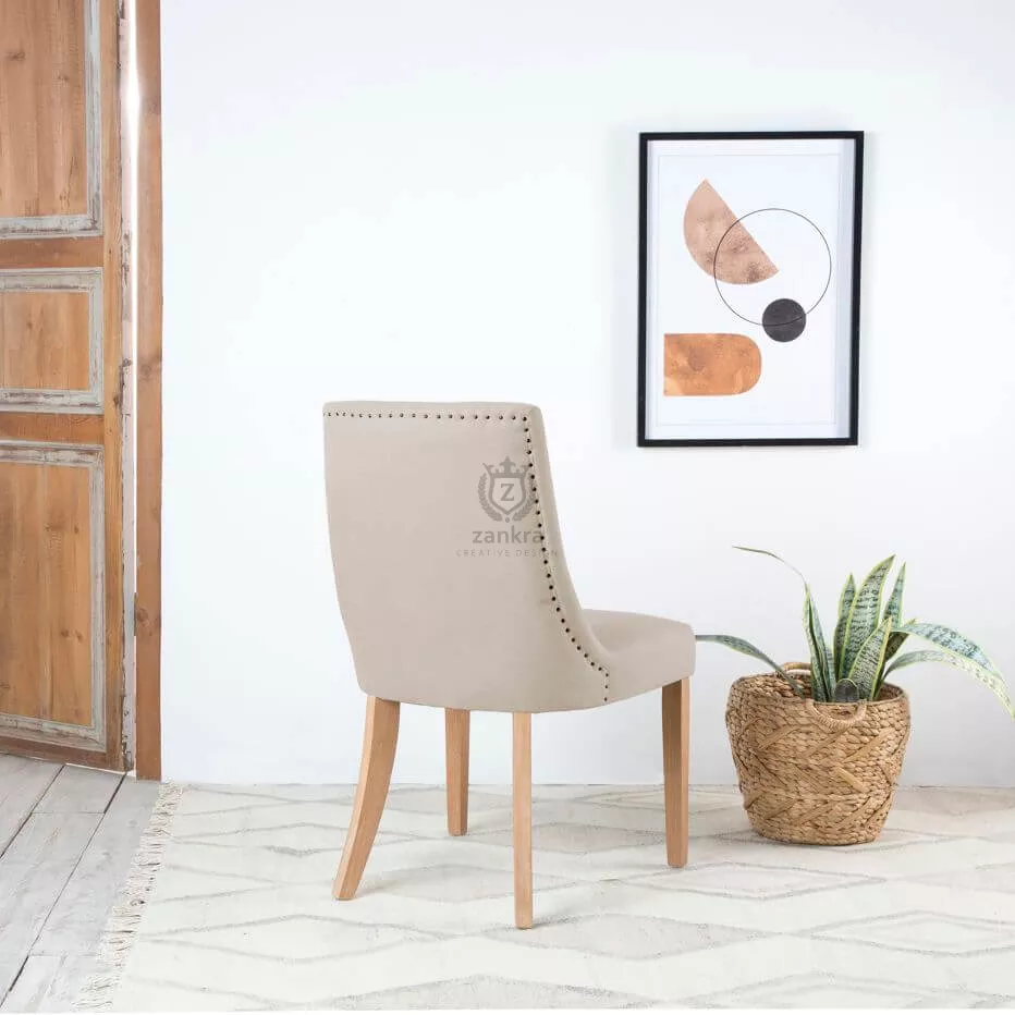 Silla de Comedor Tapizada Minimalista con Tachas